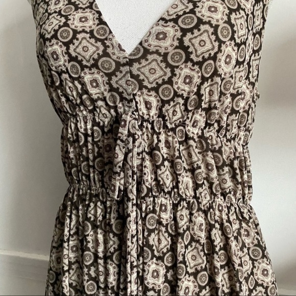 Michael Kors • Tan Cream V Neck Midi Dress - Picture 4 of 7